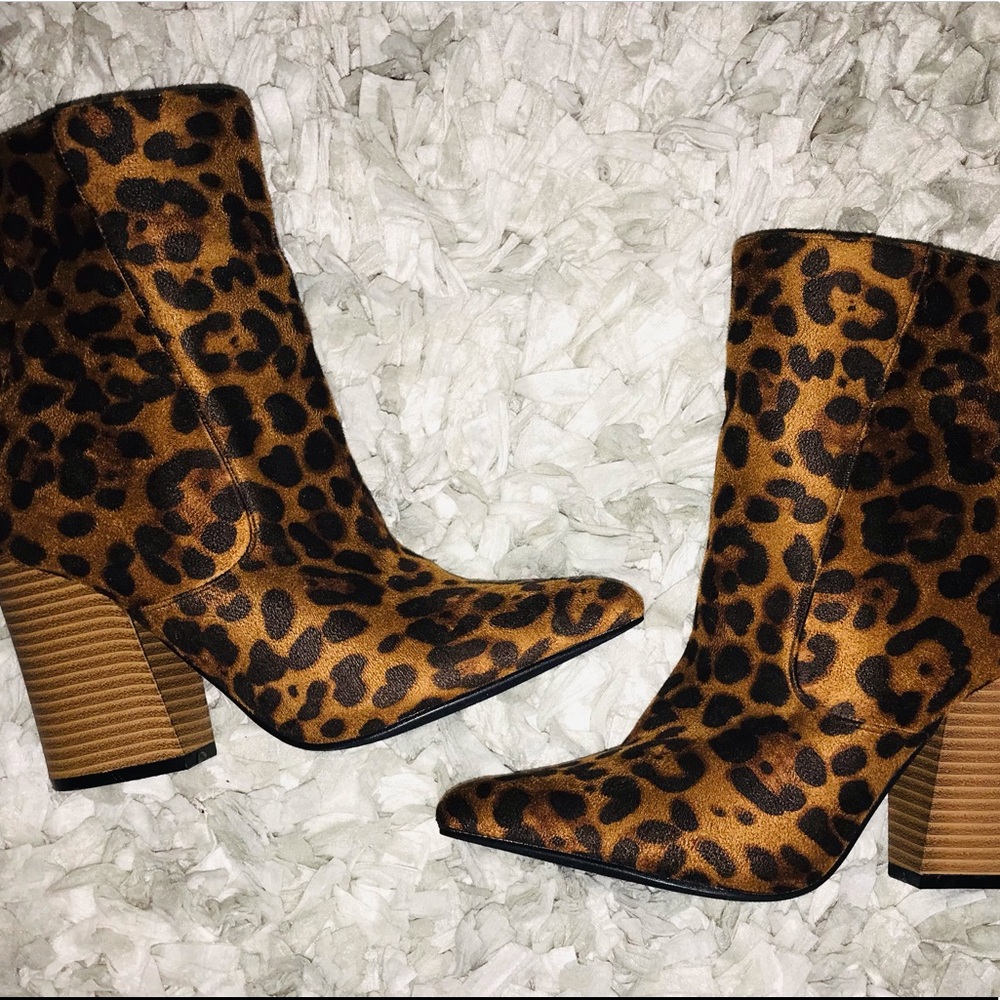 Beast Fashion LA Leopard Boots 7.5